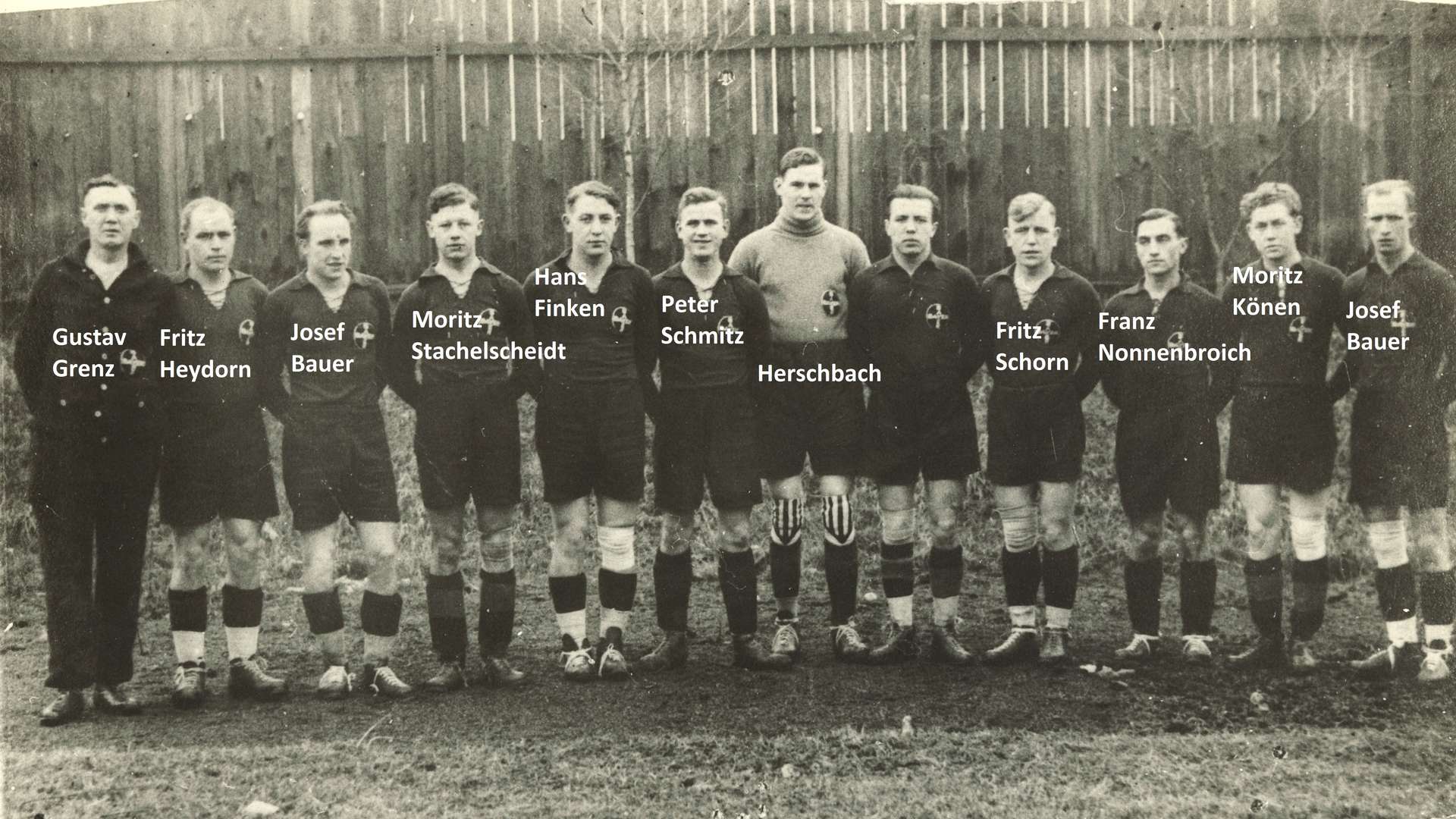 1936_Mannschaft_mit_Namen.jpg
