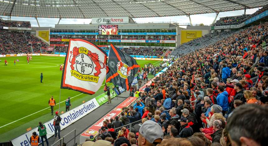 20191102_B04_gegen_Borussia_Moenchengladbach_67623_Flagge.jpg