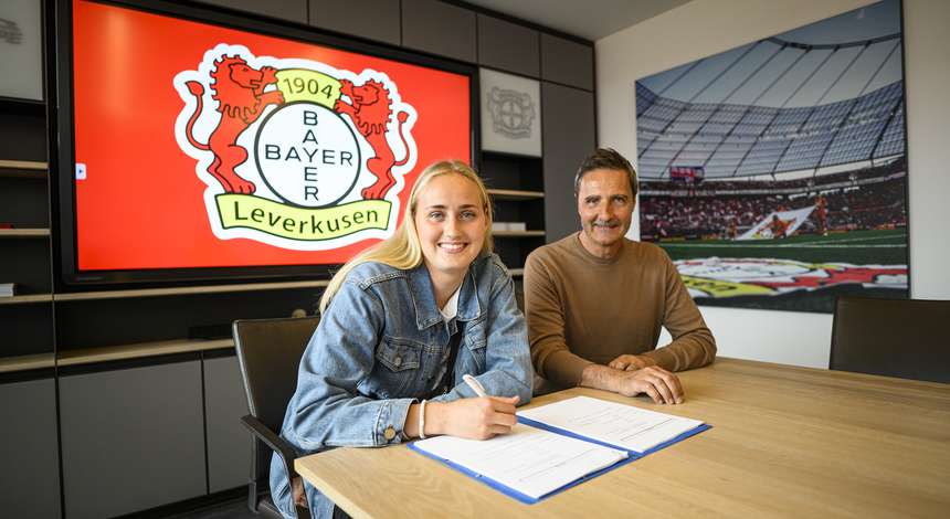 Frauen Kurzpässe Meet And Greet Mit Den Bayer 04 Frauen Bei „fantastic Females“ Bayer04de 