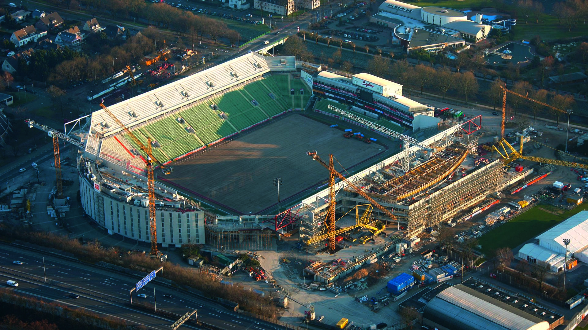 BayArena_2009_Umbau_1.jpg