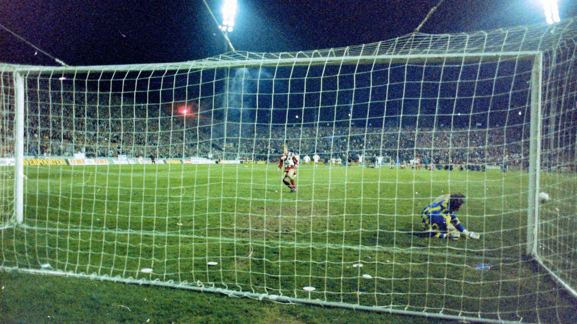 DFB_Pokal_Halbfinale_199192.jpg
