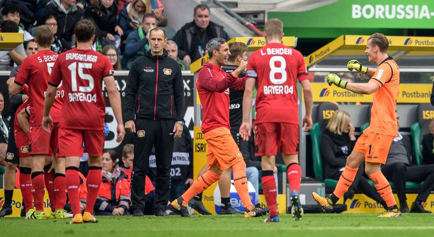 Heiko_Herrlich_Leno_Oezcan_Lars_Bender_Baumgartlinger.jpg