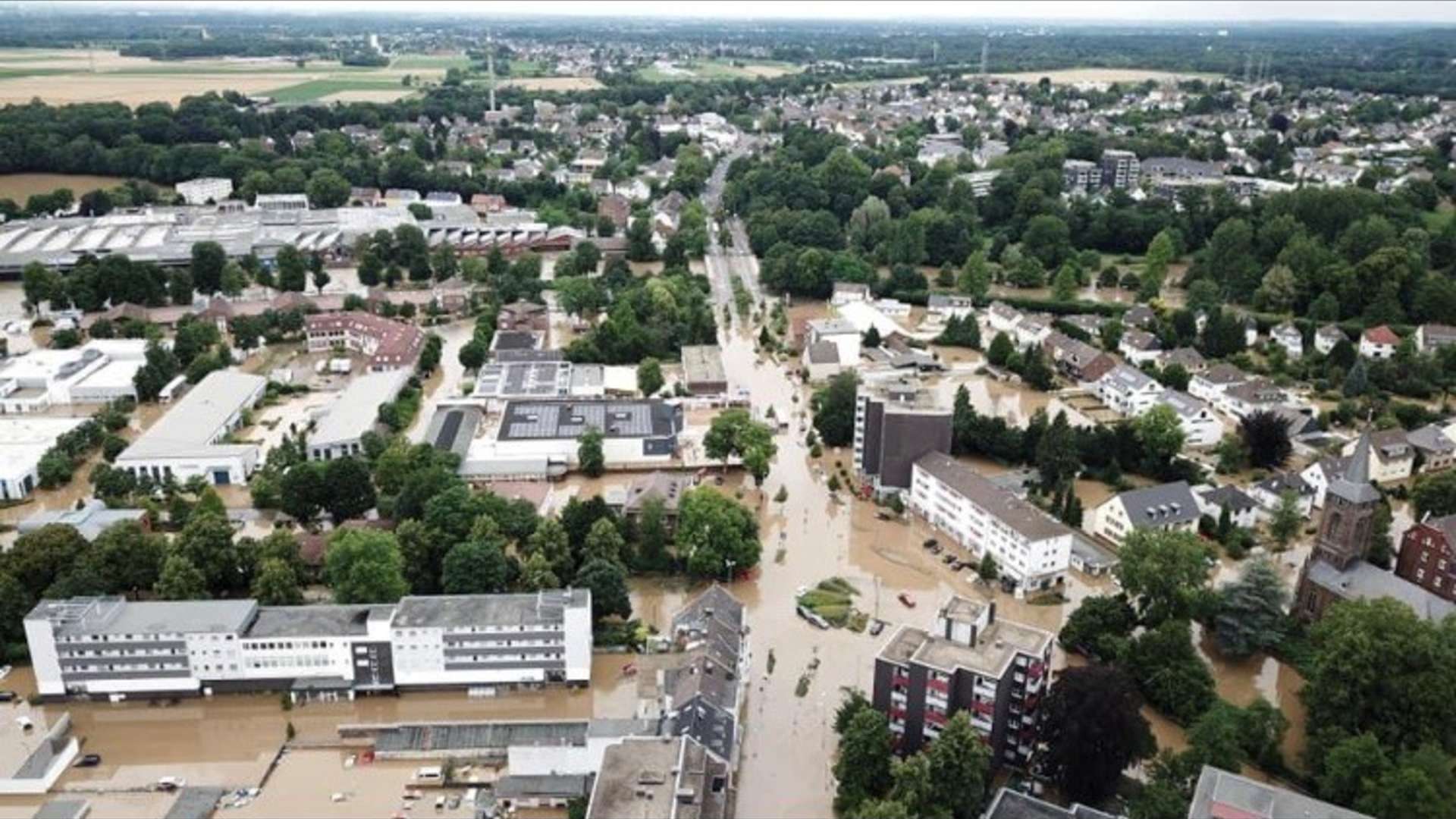 Flood disaster Bayer 04 donate to Leverkusen support campaign Bayer04.de