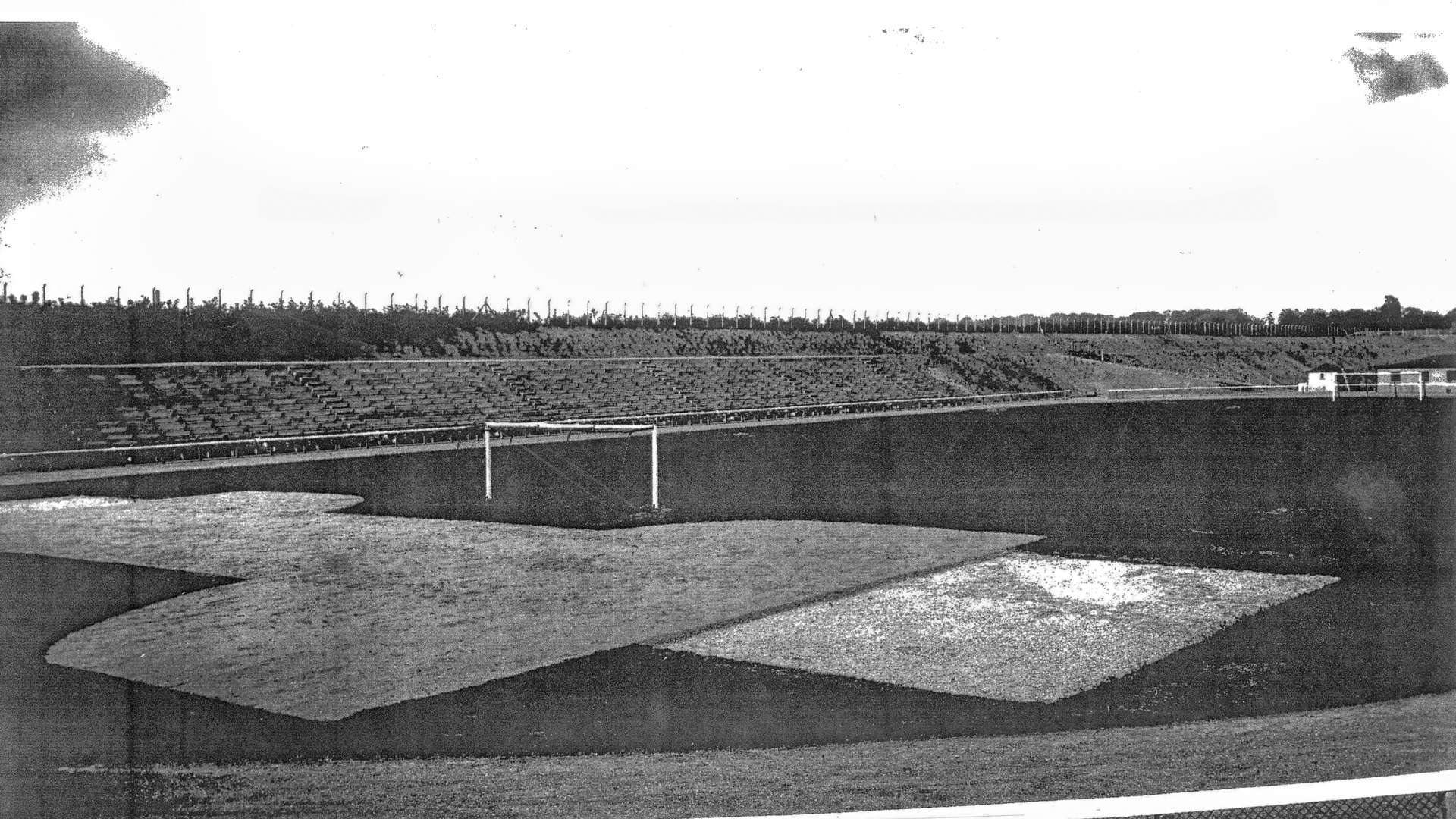 Spielplaetze_6_Manforter_Stadion_1950.jpg
