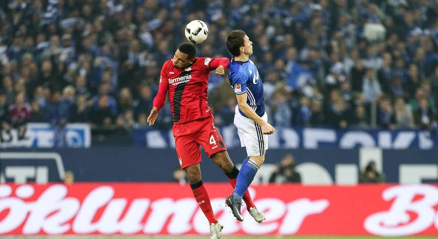 Tah_Kopfball_Schalke_1617.jpg