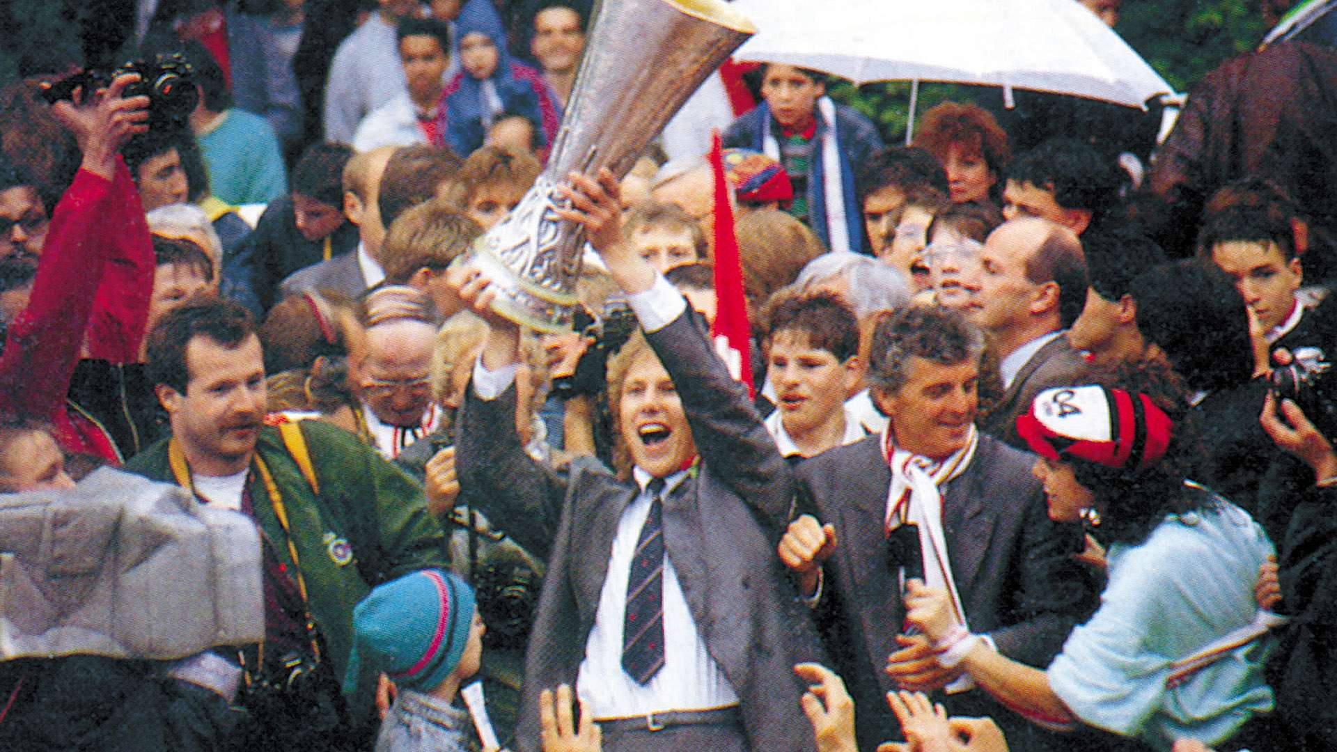 UEFA_Cup_Sieg_Vollborn_80er.jpg