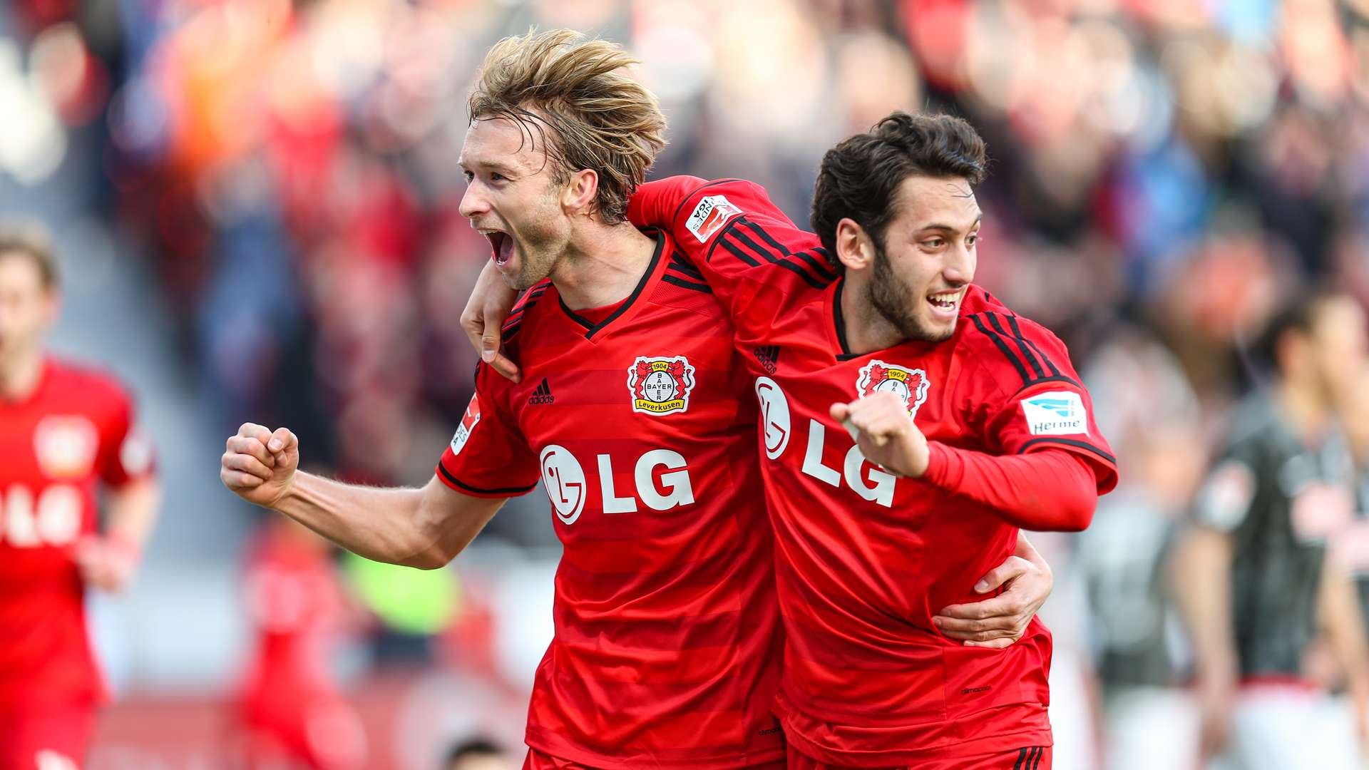 Simon Rolfes und Hakan Calhanoglu