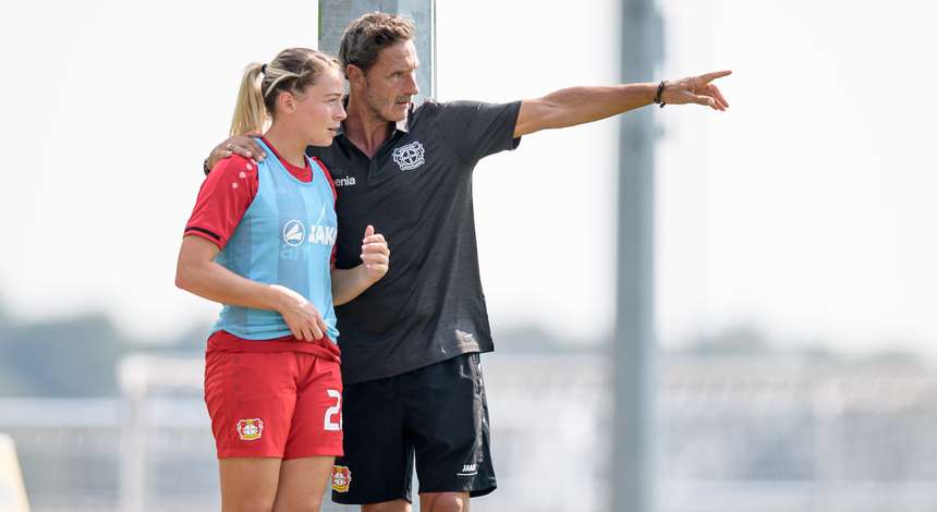 crop_20190825_Bayer04_Frauen_SC_Freiburg_Jessen_Feifel.jpg