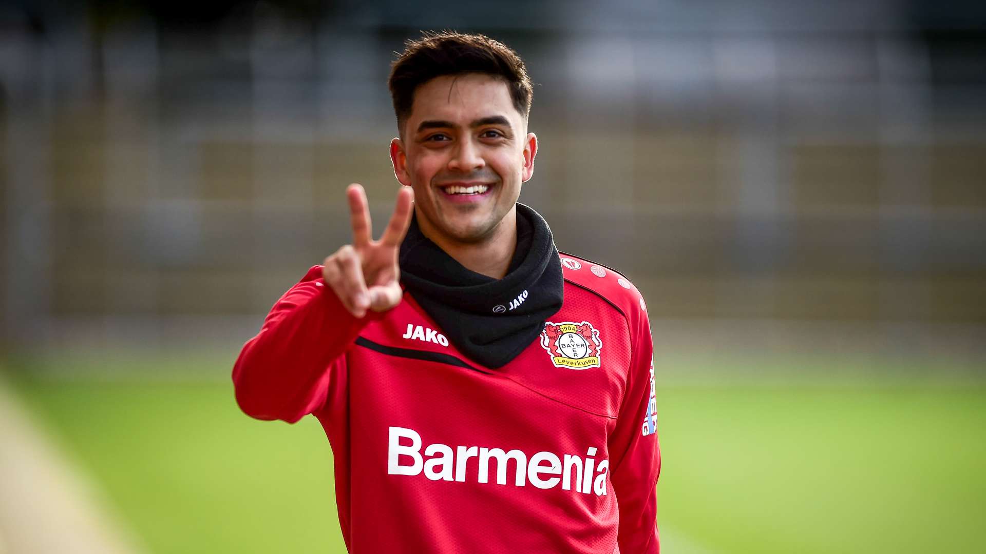 Amiri plays the Bundesliga Home Challenge | Bayer04.de