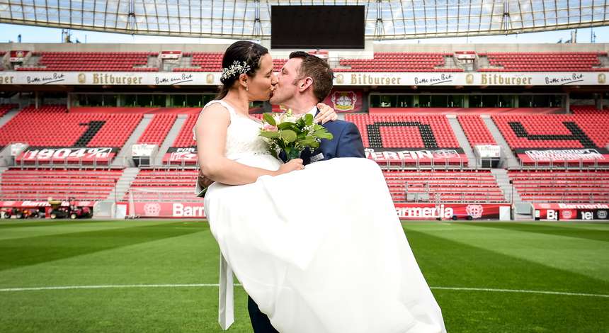 crop_20200430_NB_B04_Stadion_Hochzeit_76766.jpg