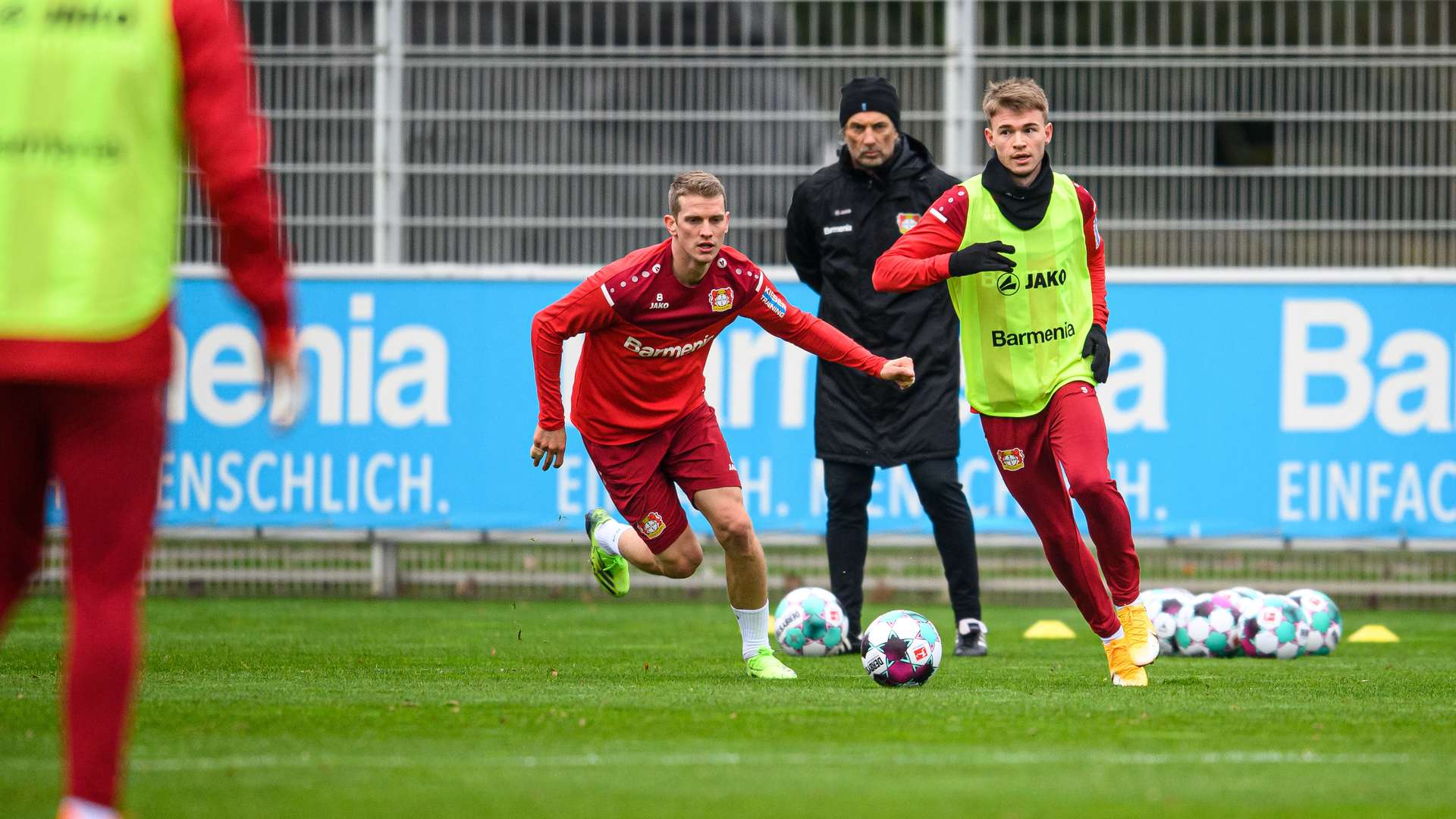 Kurzpässe: Lars Bender und Sinkgraven zurück im Teamtraining | Bayer04.de