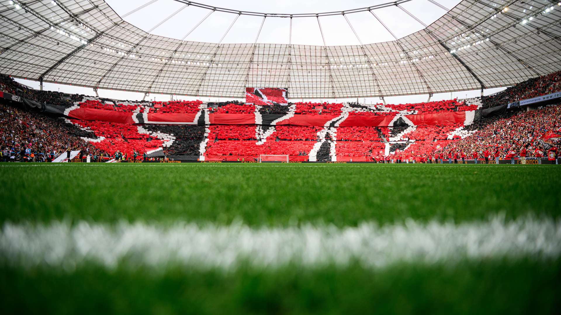 Choreografie beim Heimderby gegen Köln