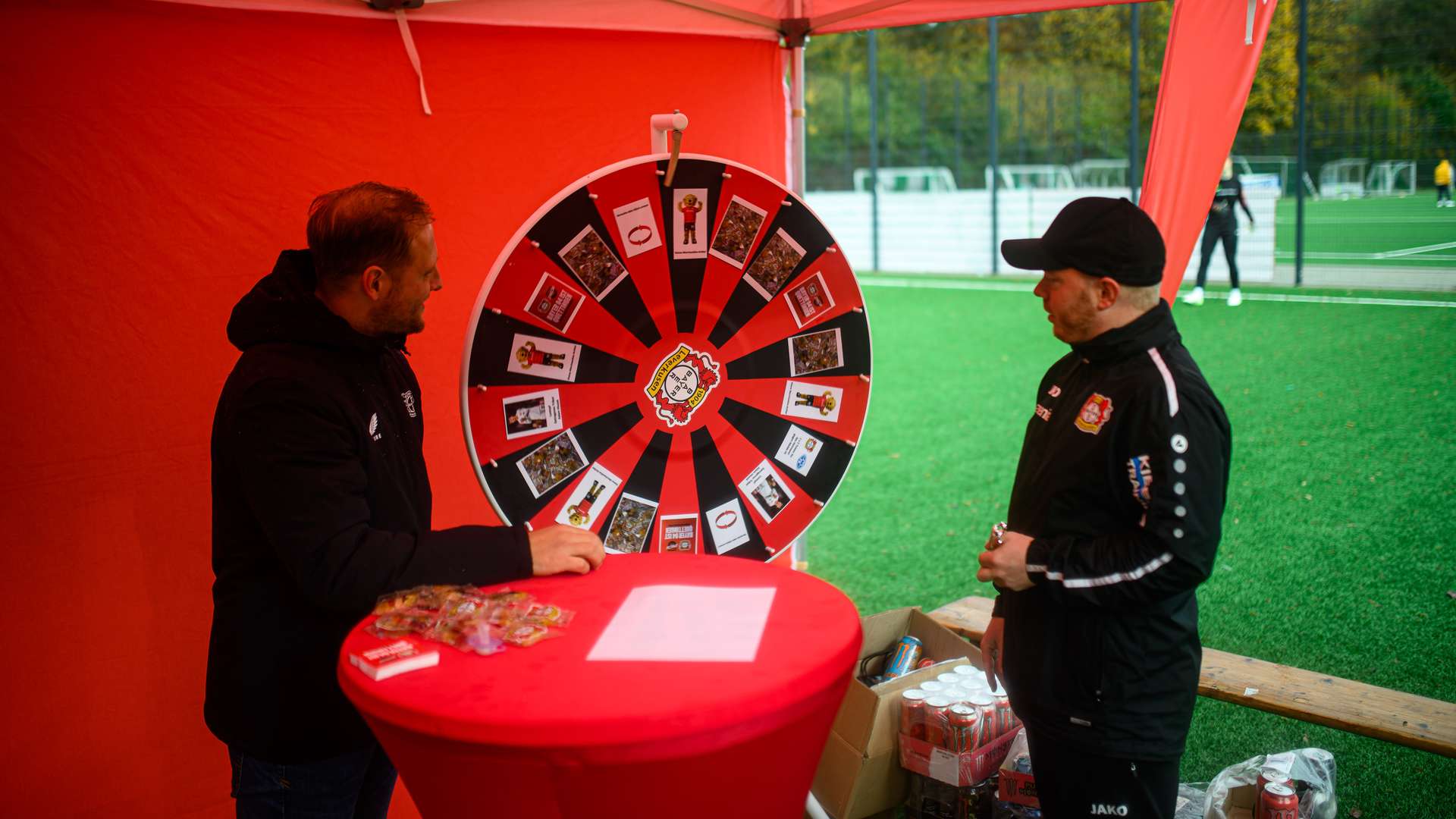 Glücksrad beim Elfmeter-Turnier