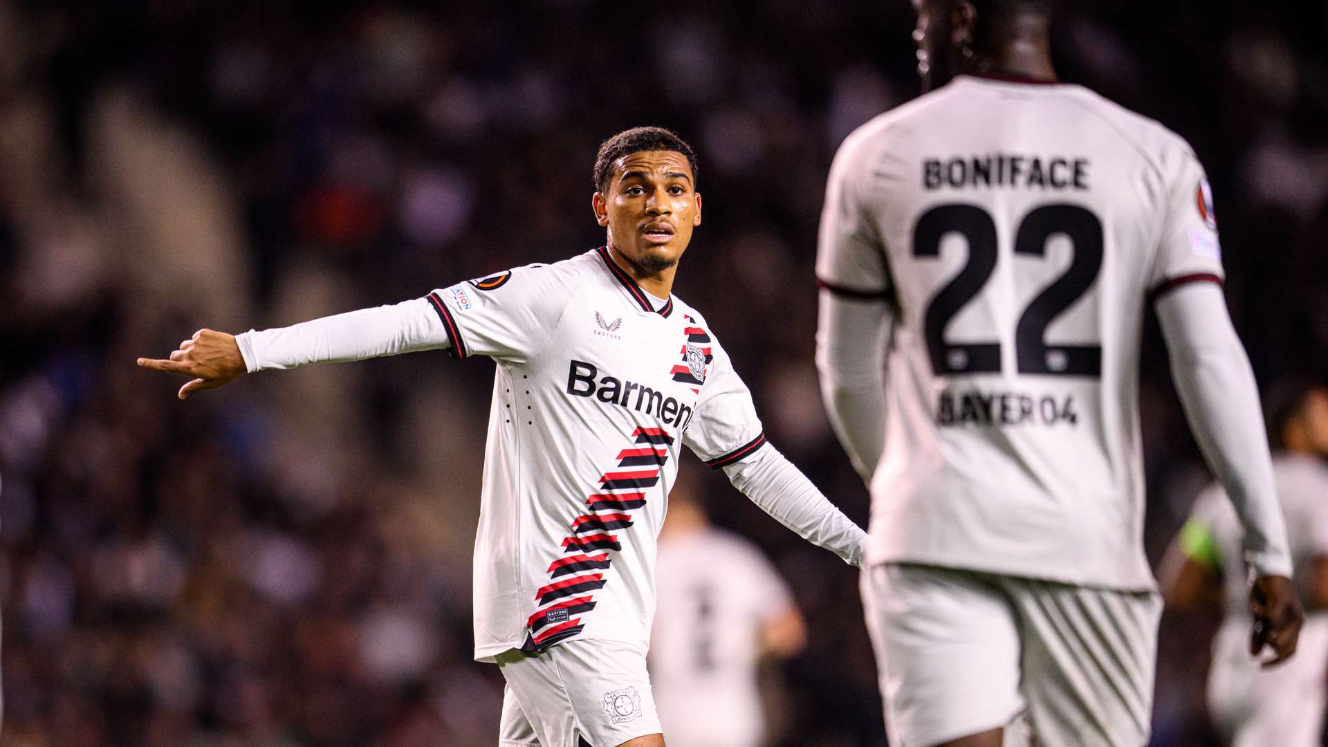 Adli im Austausch mit Boniface