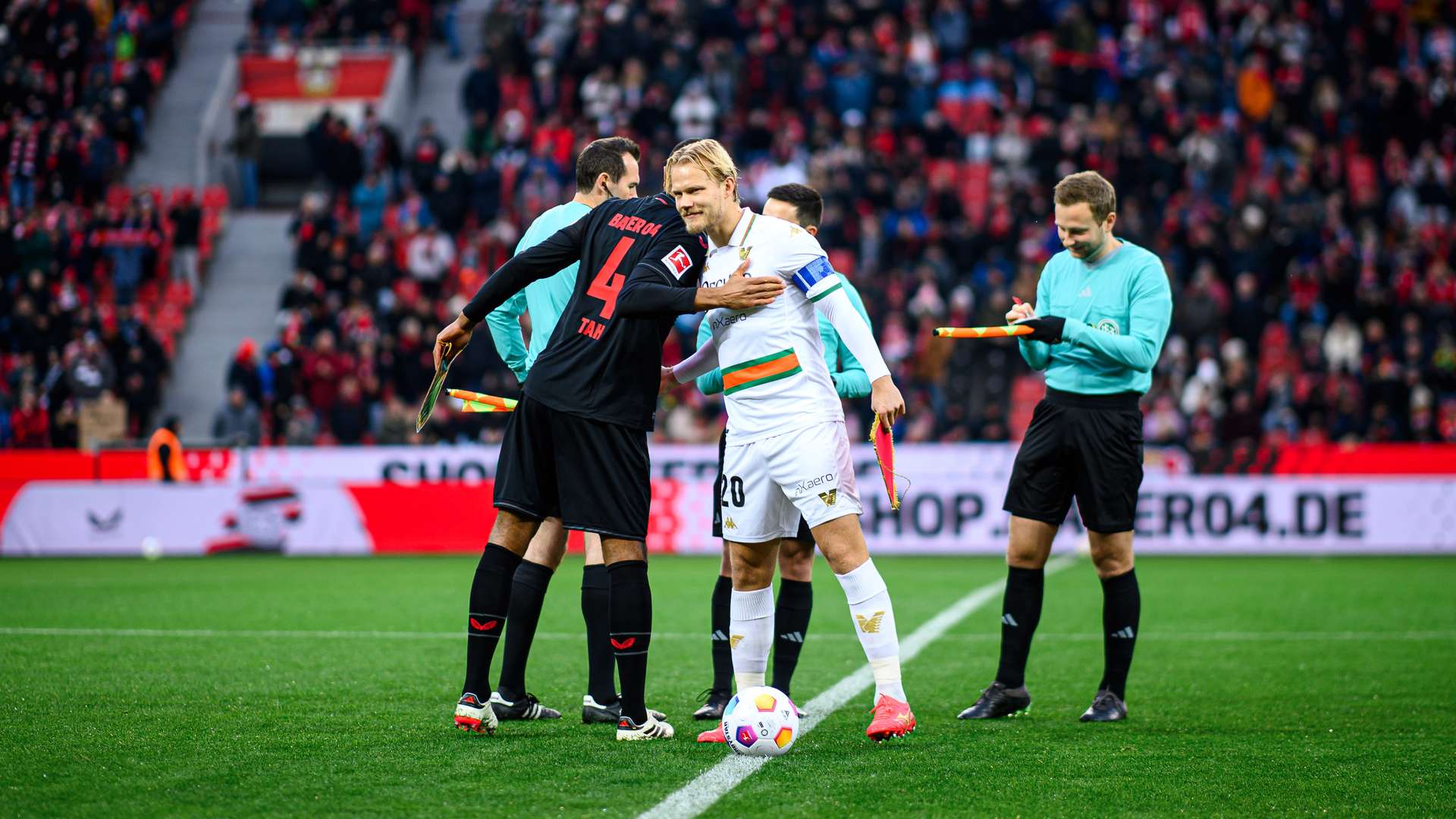 Tah und Pohjanpalo vor Anpfiff