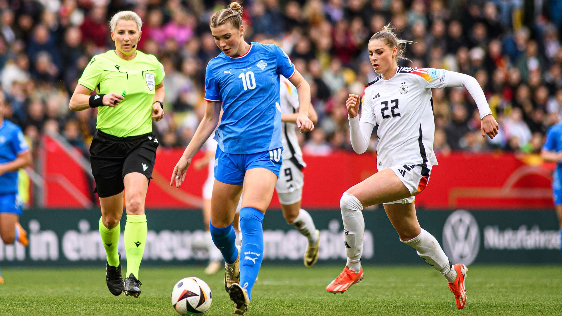 Vilhjálmsdóttir am Ball