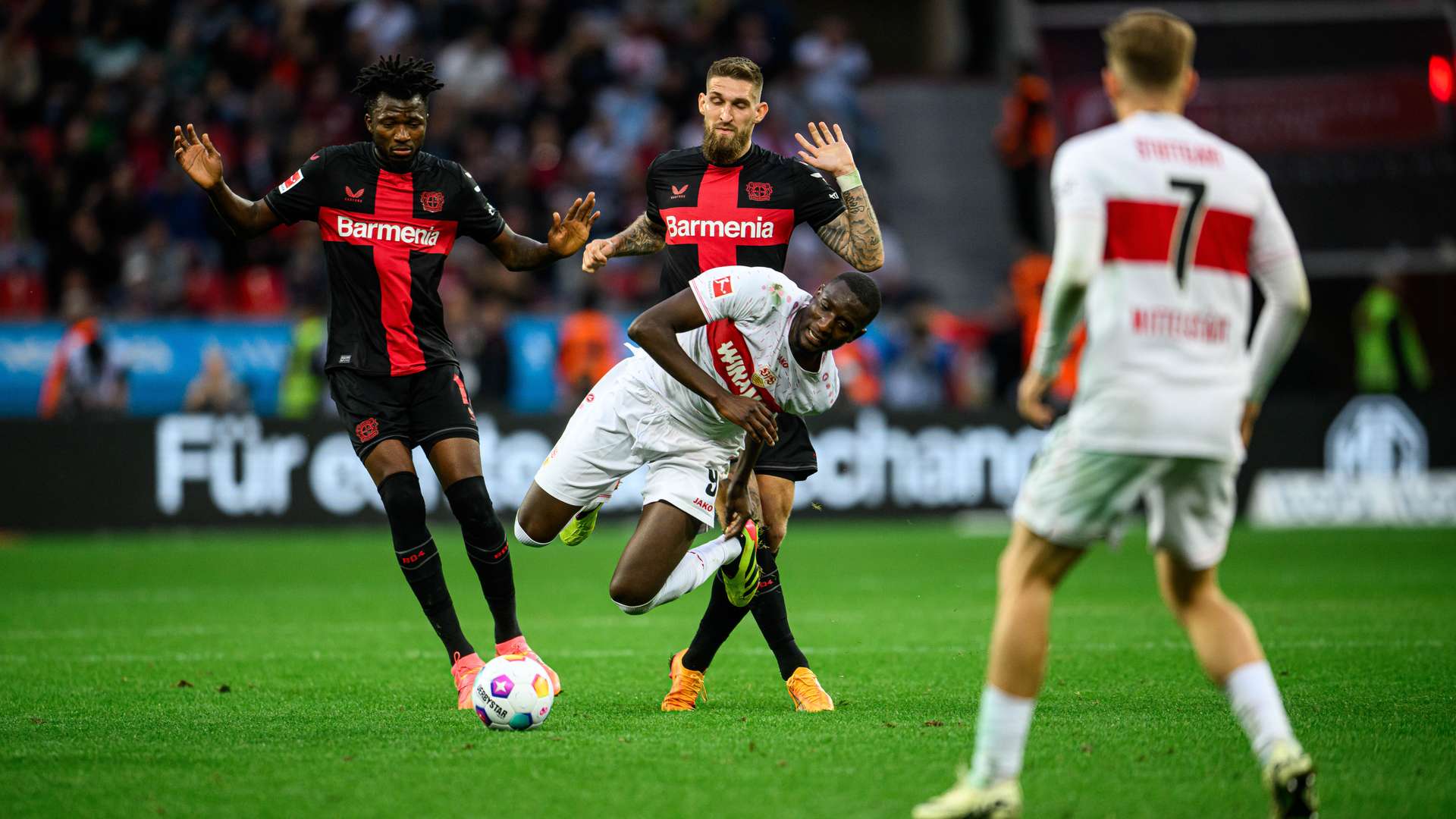 Tapsoba im Zweikampf