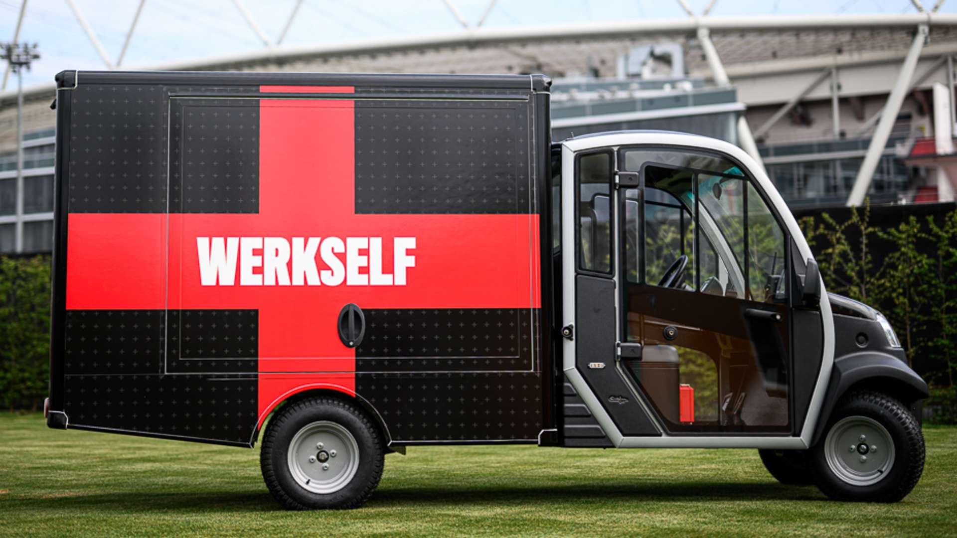 Bayer 04-Taktikmobil