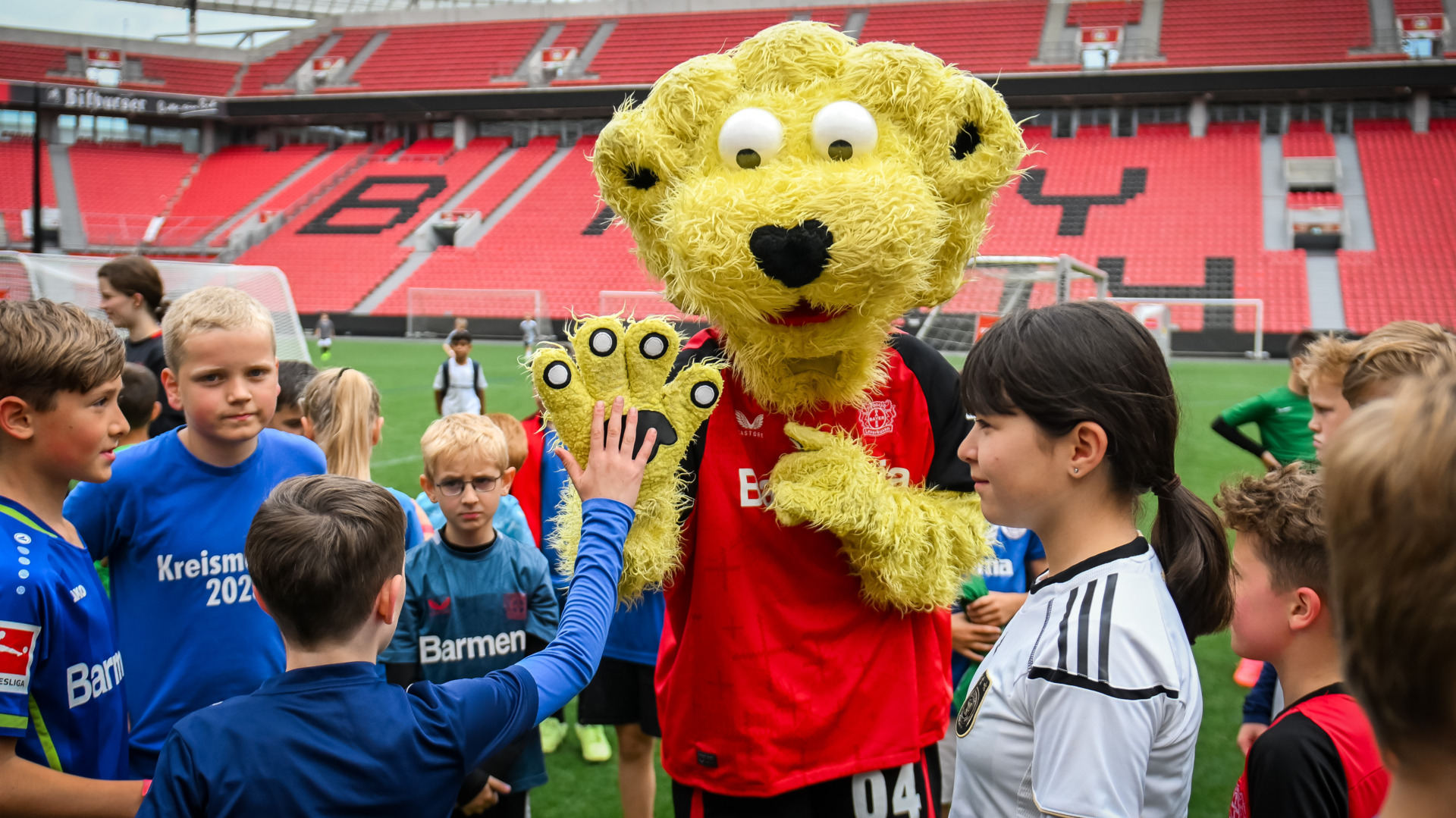 Mitglieder-Kick in der BayArena