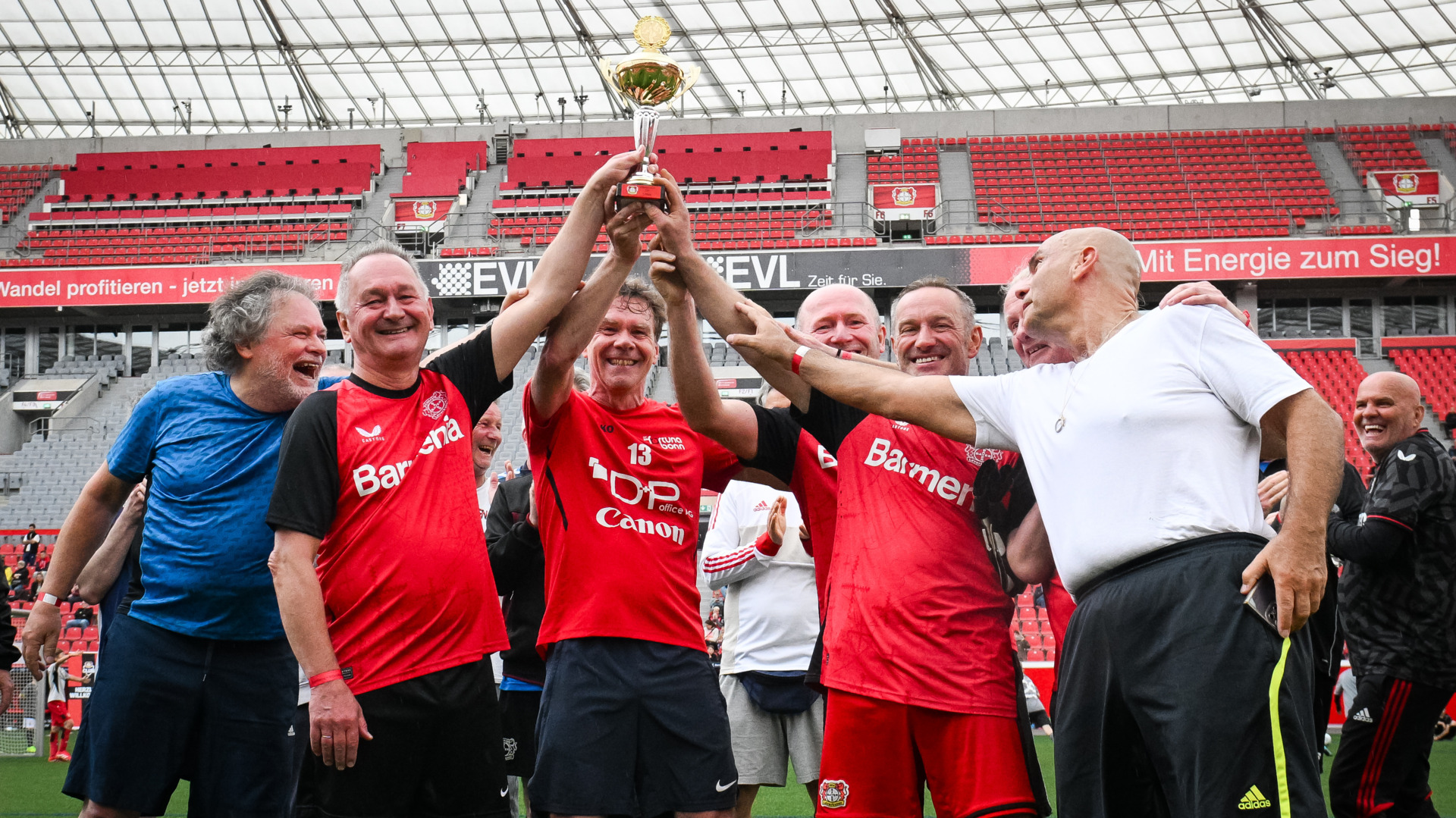 Mitglieder-Kick in der BayArena