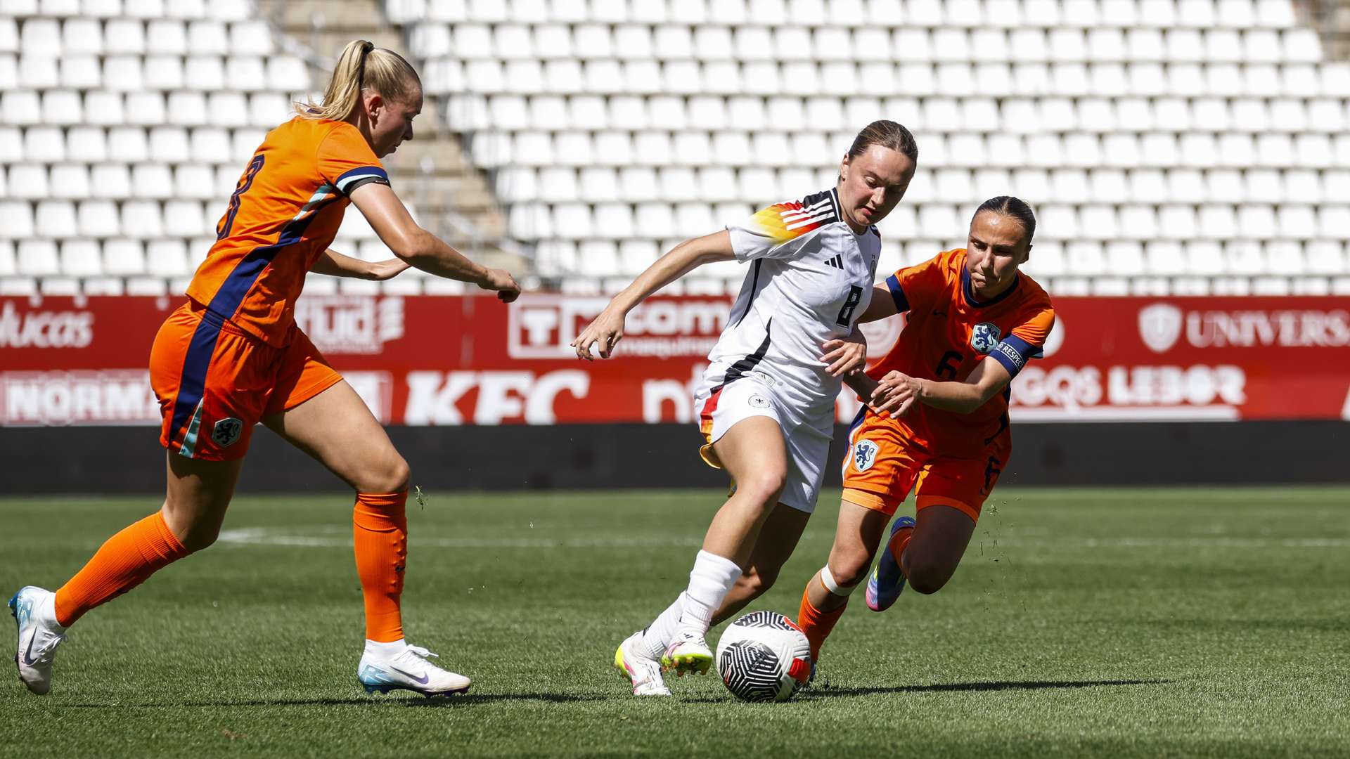 Sofie Zdebel am Ball