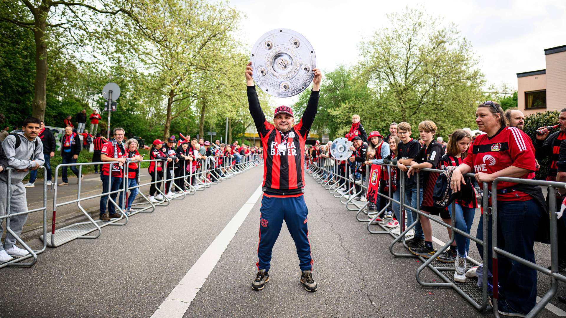 Busempfang am 14. April 2024