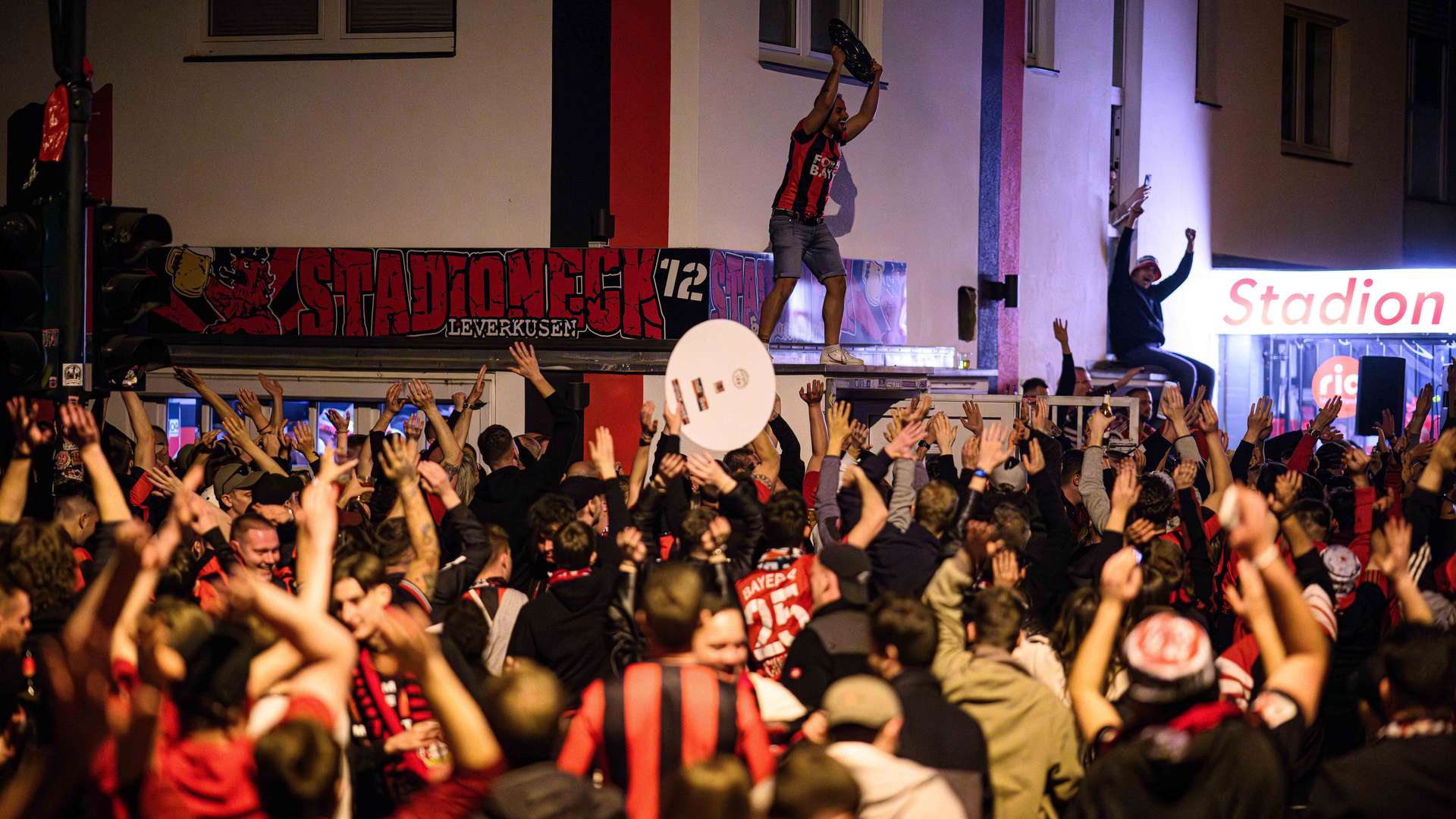 Feierlichkeiten nach Abpfiff