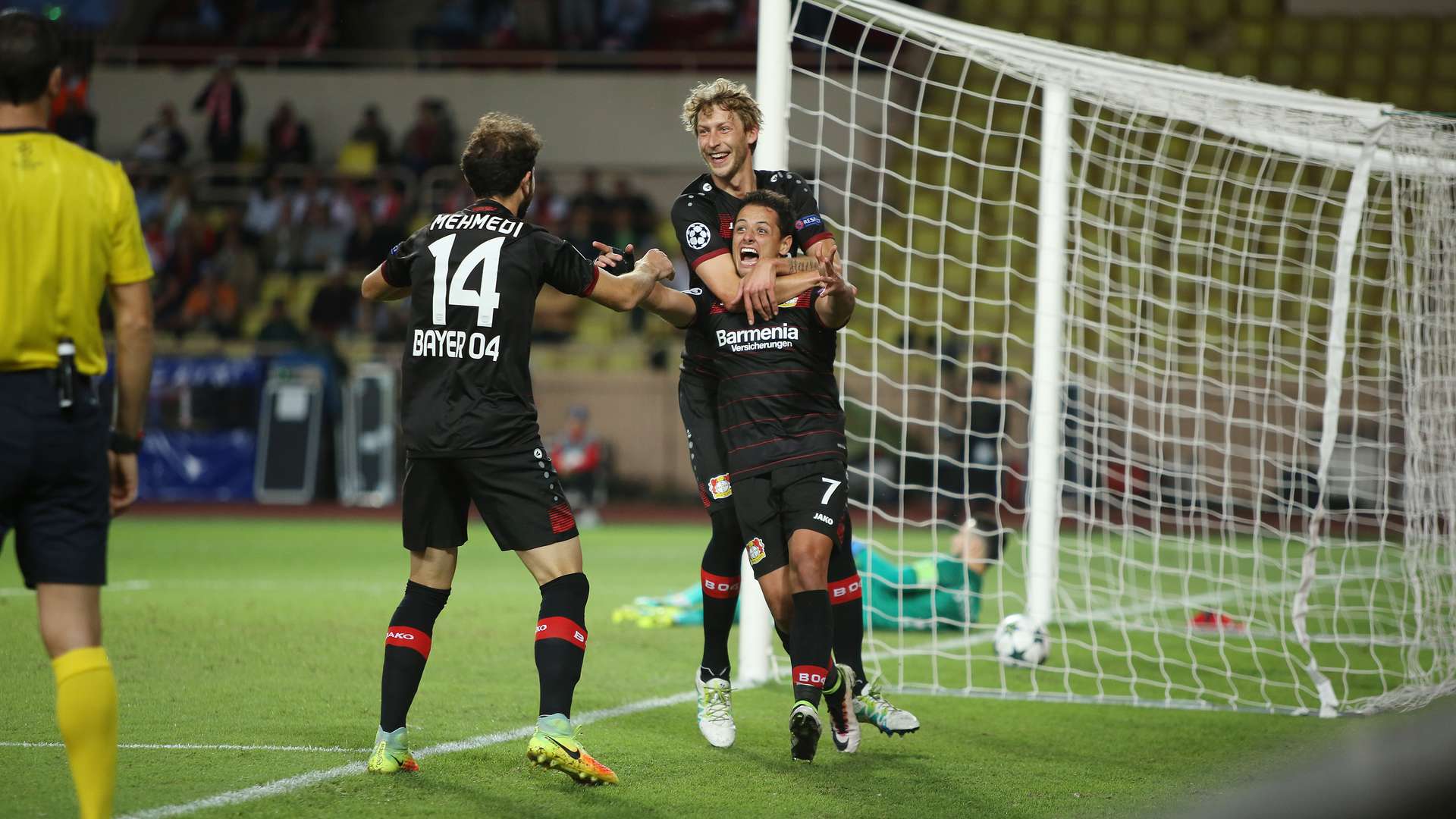 crop_Jubel_Kiessling_Chicharito_Mehmedi.jpg