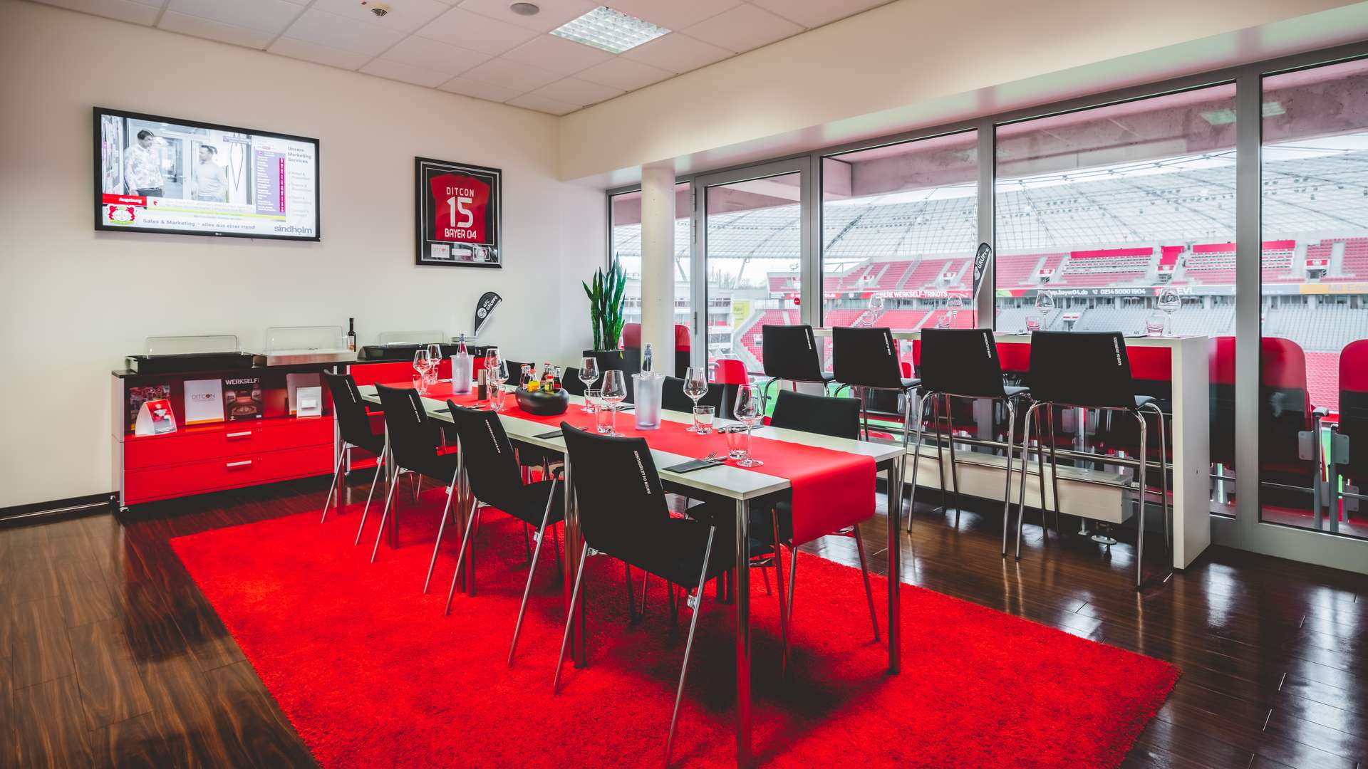 Executive Box VIP East Seats