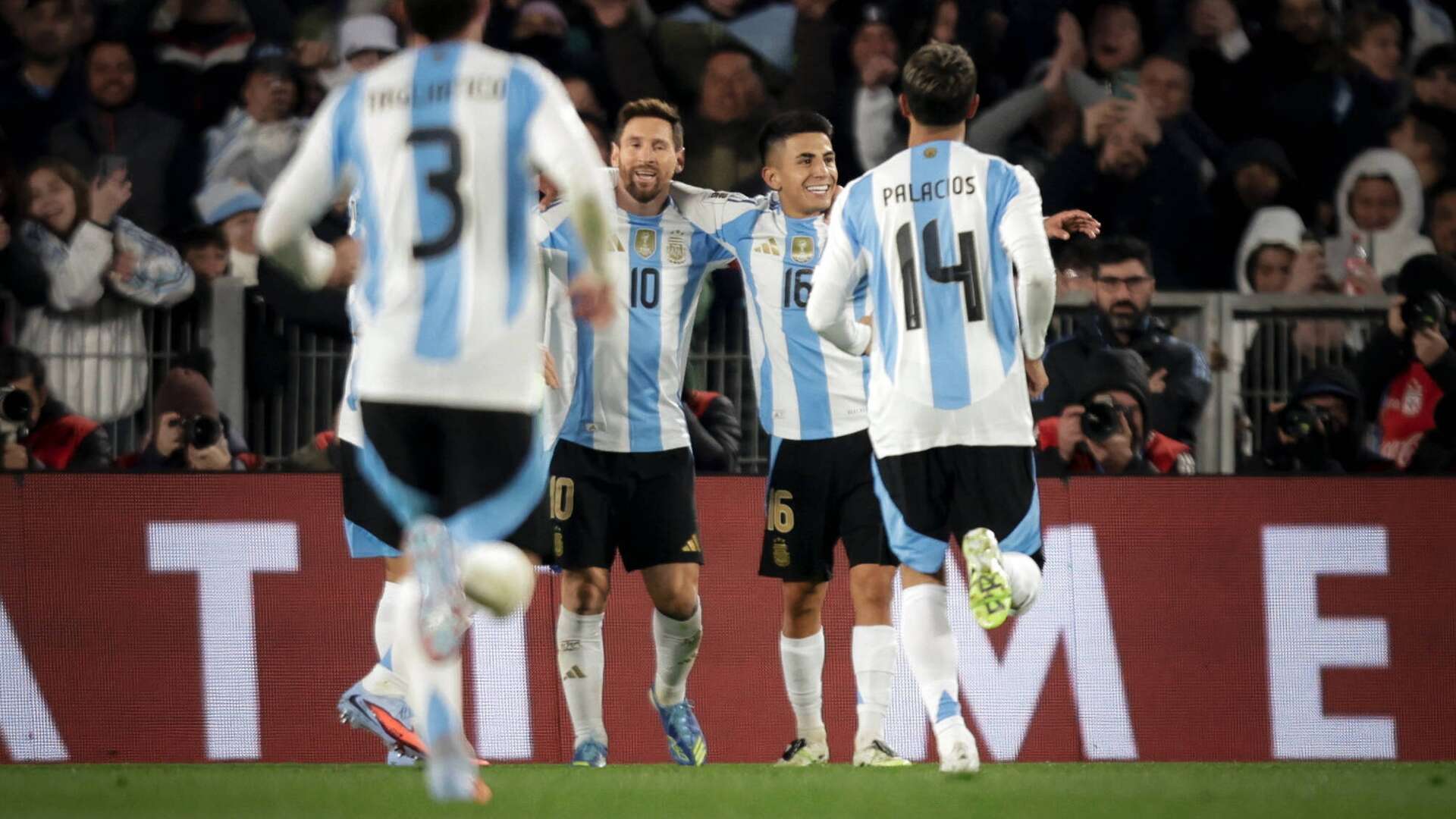 Pala, Messi und Teamkollegen