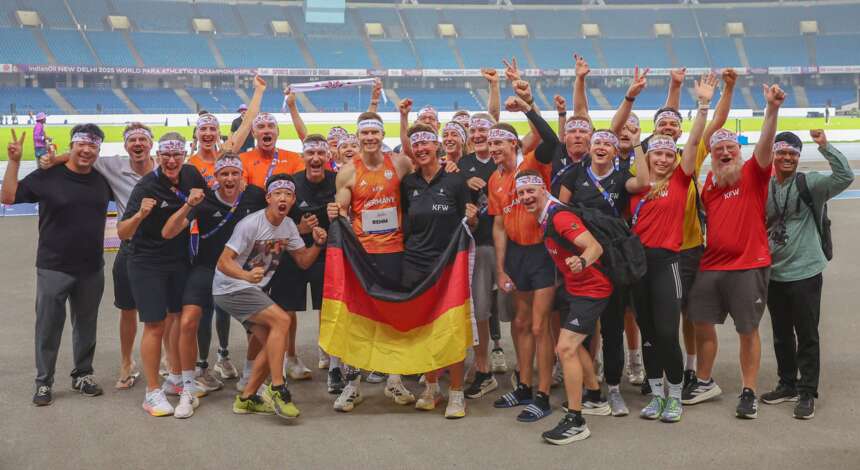 Gruppenbild nach Sieg von Markus Rehm